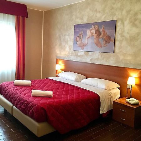 Hotel Forum Rozzano Kültér fotó