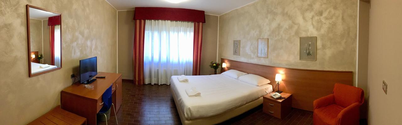 Hotel Forum Rozzano Kültér fotó