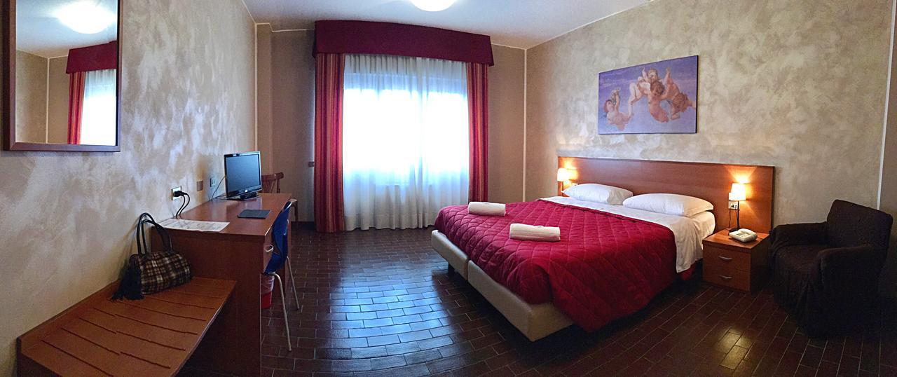 Hotel Forum Rozzano Kültér fotó