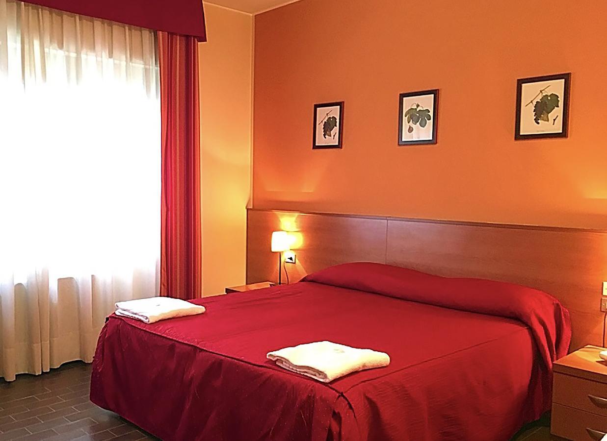 Hotel Forum Rozzano Kültér fotó